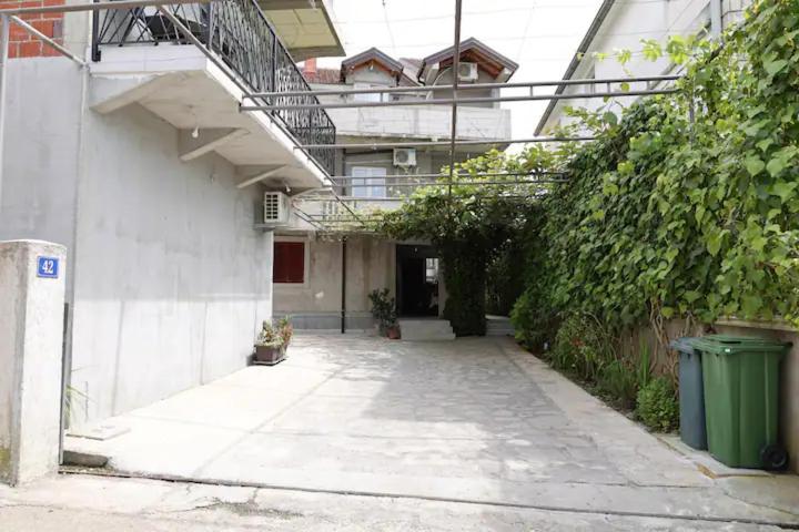 Apartments R&M 蒂瓦特 外观 照片