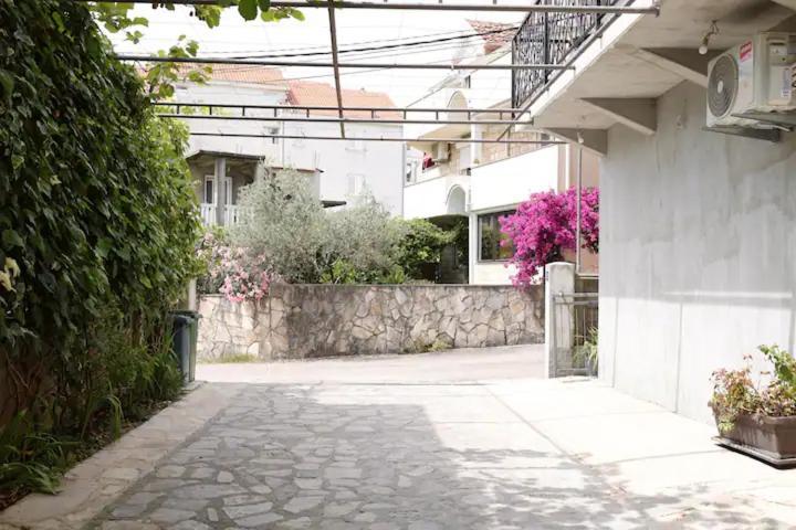 Apartments R&M 蒂瓦特 外观 照片