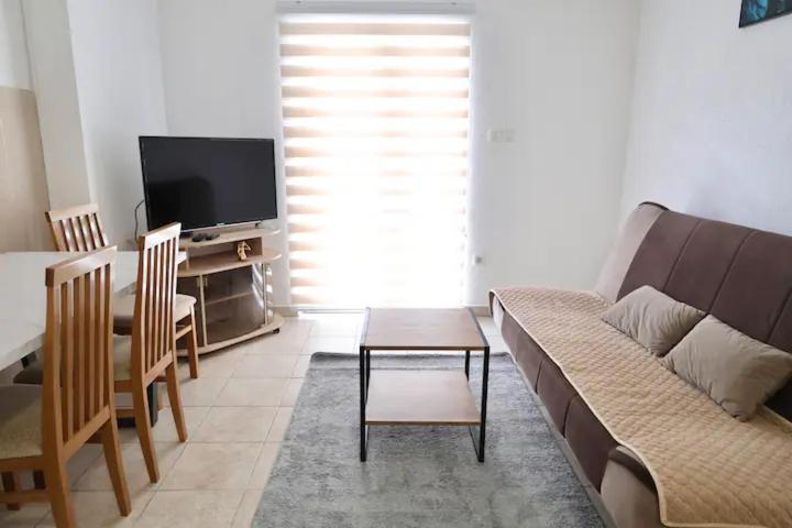 Apartments R&M 蒂瓦特 外观 照片