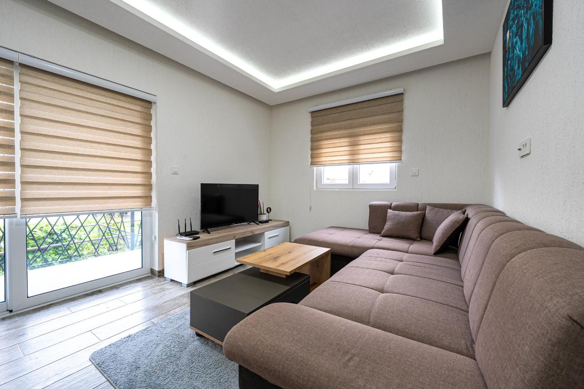 Apartments R&M 蒂瓦特 外观 照片